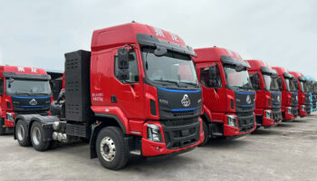 【開門紅】玉柴物流集團玉柴機電南寧公司喜獲50臺乘龍新能源牽引車訂單，開啟蛇年 “開門紅”